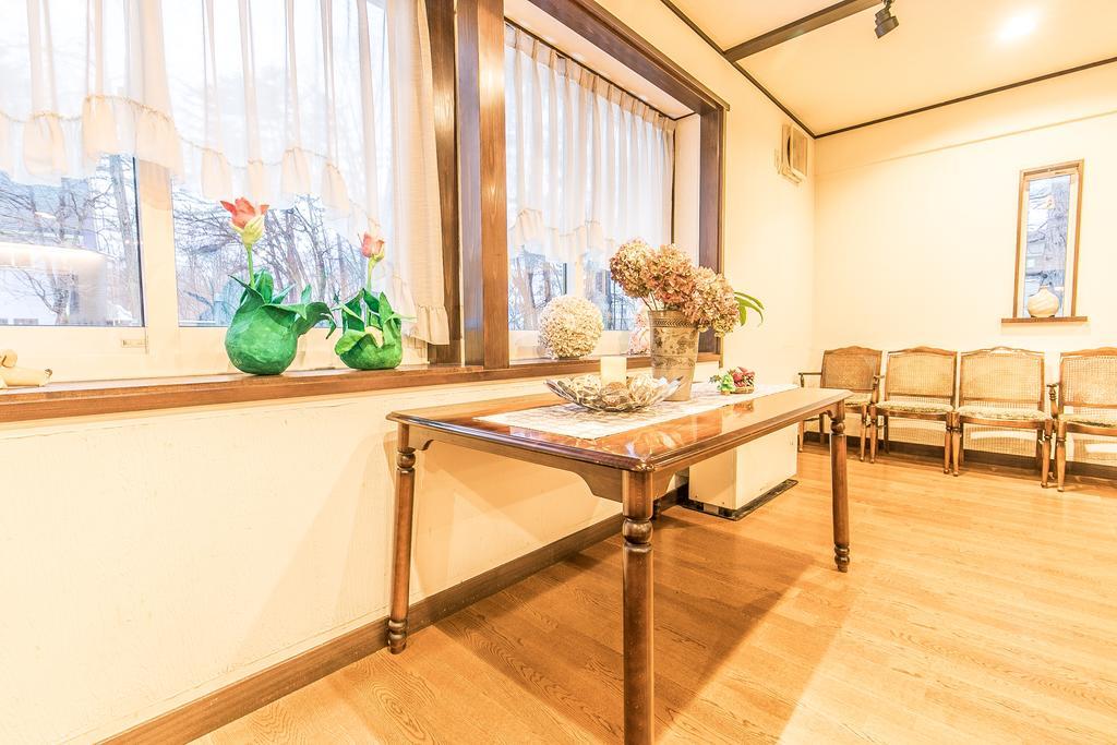 Petit Hotel Enchante Хакуба Екстериор снимка